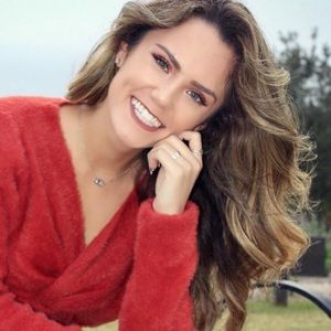 Meet your Posher, Ella